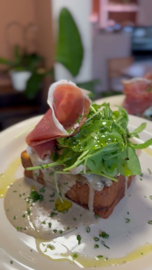 Hugo coffee & brunch · Photos 4
